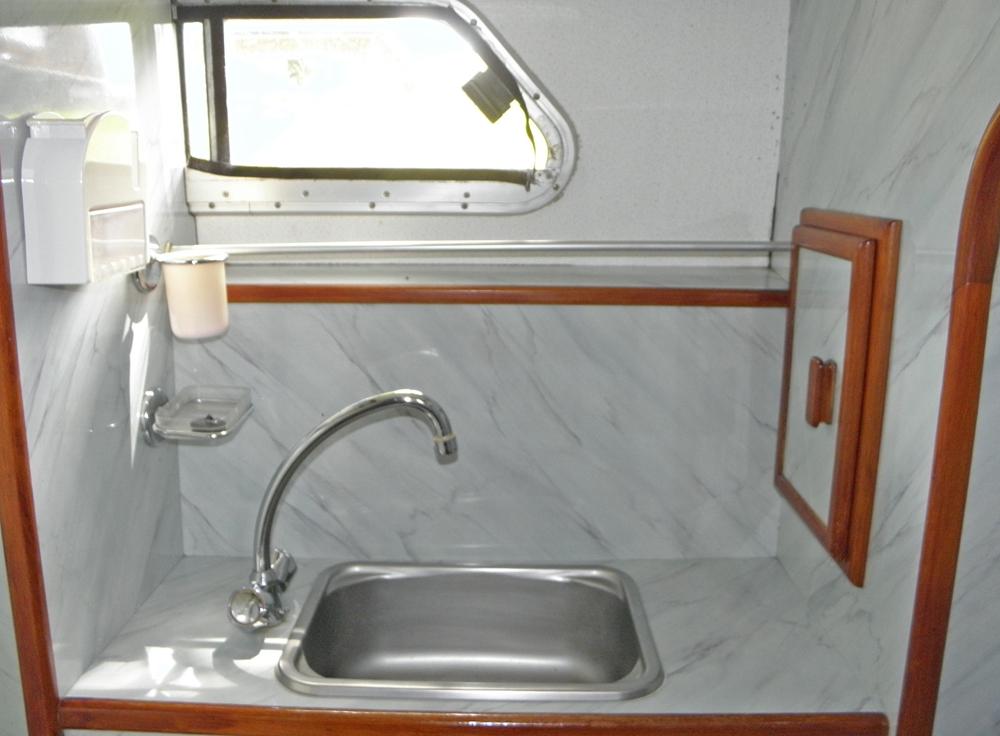 Aft cabin, Accommodation